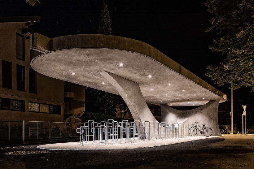 Fahrradabstellanlage_Buswartebereich_Engel_Nacht_©Lukas Hämmerle (9).jpg