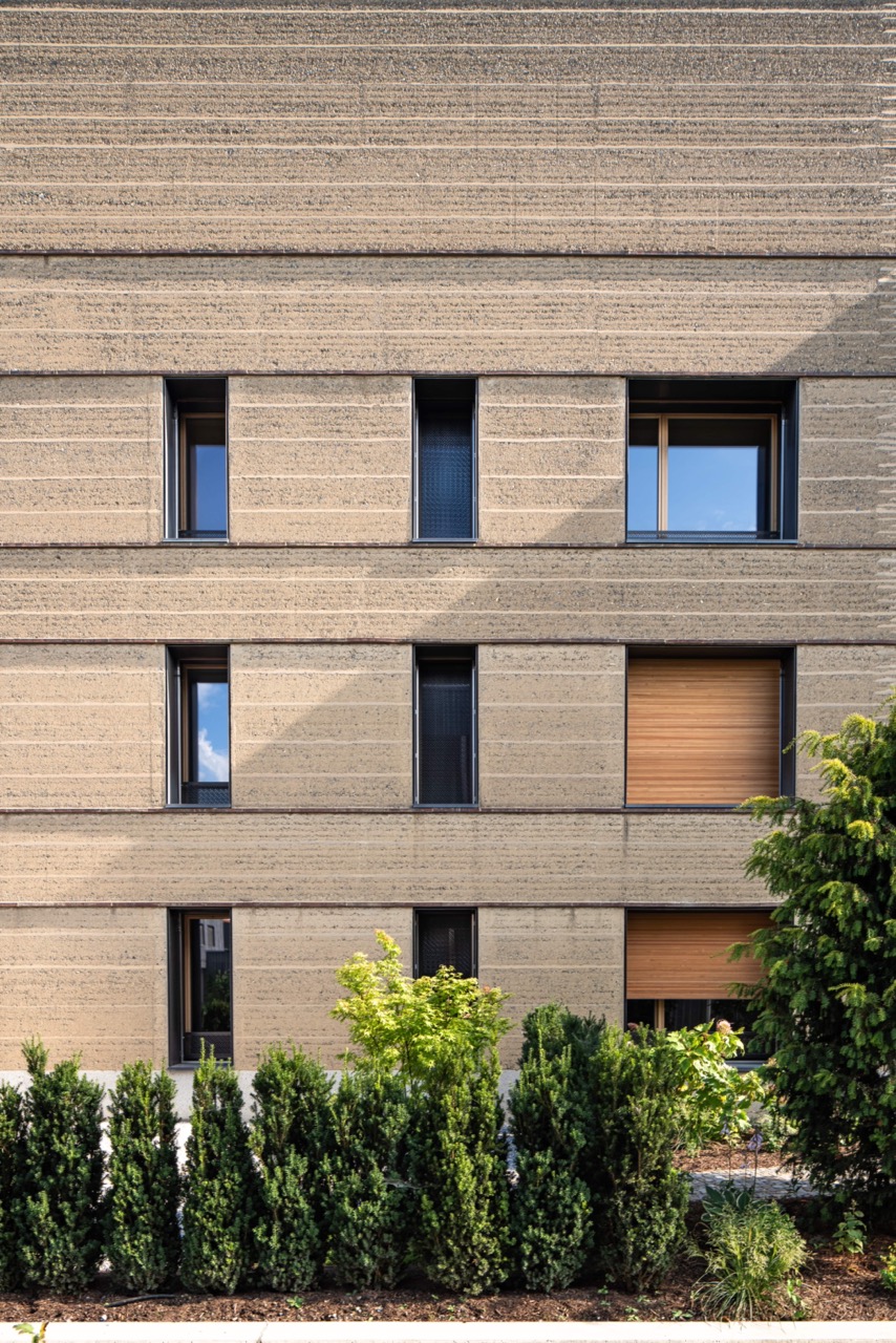 Groß (ERDEN_Buchs_Groffeldgasse_cbyHannoMackowitz-_HMA7221-min).jpeg