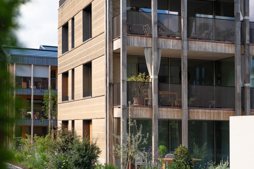 Groß (ERDEN_Buchs_Groffeldgasse_cbyHannoMackowitz-_HMA7260-min).jpeg Groß (ERDEN_Buchs_Groffeldgasse_cbyHannoMackowitz-_HMA7260-min).jpeg