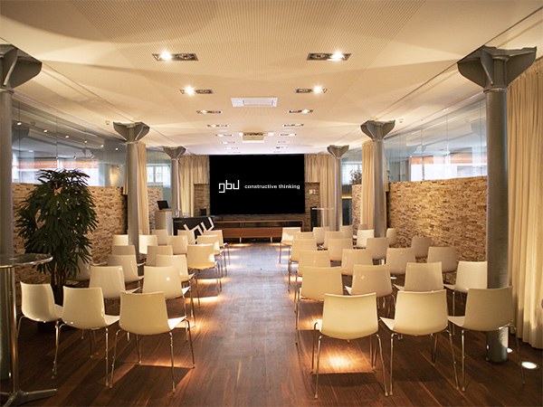 Showroom-600x450.jpg