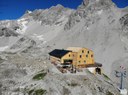 Totalphütte neu.JPG