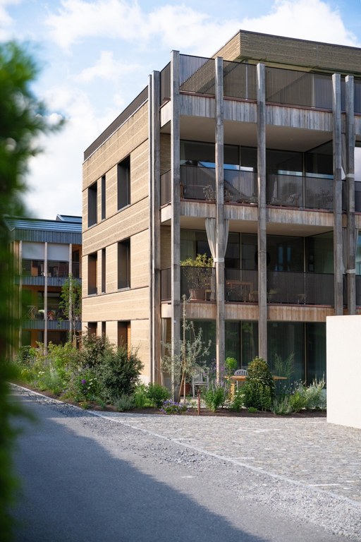 Groß (ERDEN_Buchs_Groffeldgasse_cbyHannoMackowitz-_HMA7260-min).jpeg